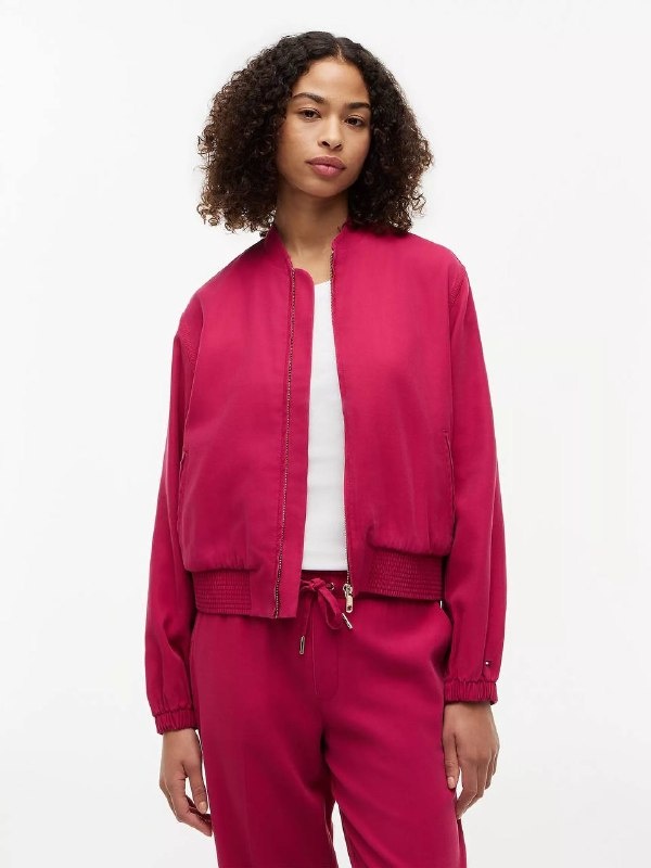 TOMMY HILFIGER 🇺🇸