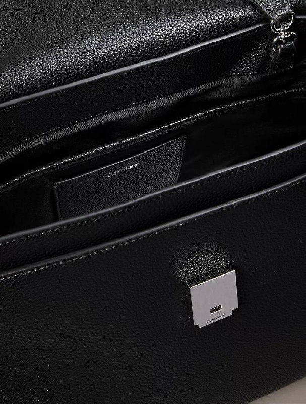 Calvin Klein 🇺🇸