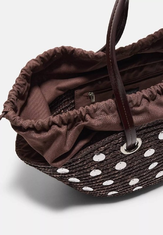 Stradivarius 🇪🇸