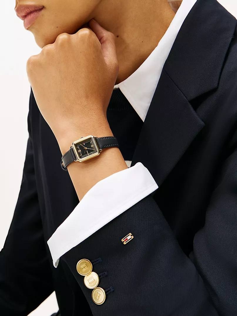 TOMMY HILFIGER 🇺🇸